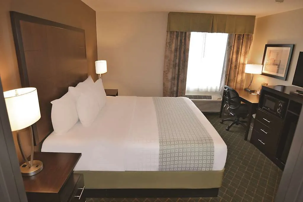 Hotel La Quinta By Wyndham Portland Airport