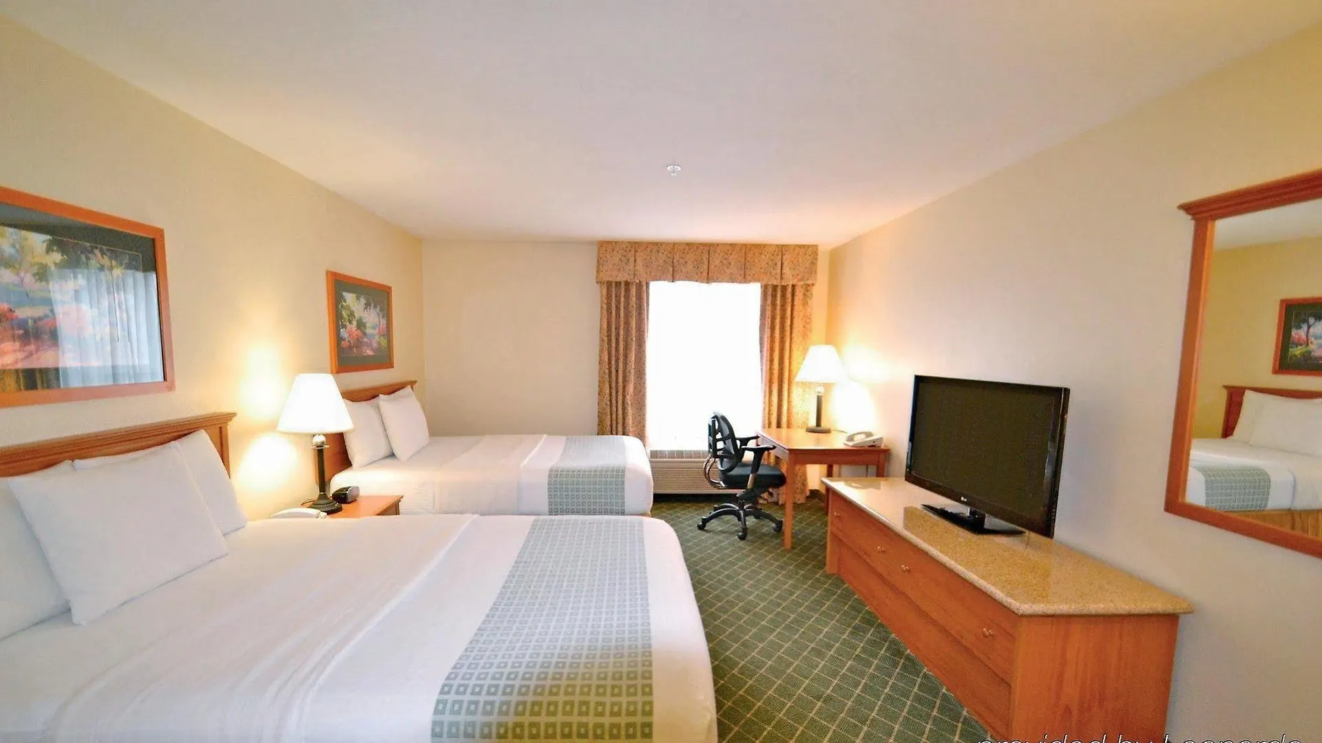 Hotel La Quinta By Wyndham Portland Airport